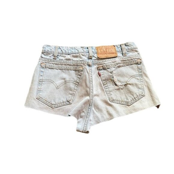 Vintage Levis 32 Light Wash Cutoff Jean Shorts - Picture 2 of 4